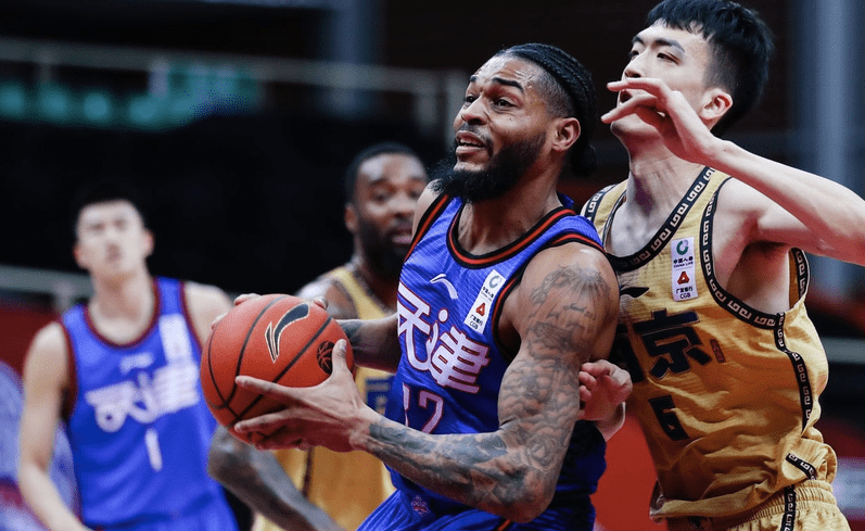 天博娱乐包含尼斯训练开放日，关键时刻刷新队史纪录引欢呼，CBA常规赛在即，纪律约束更严格的词条